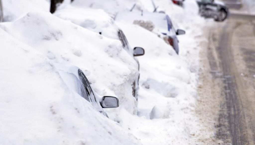cars-parked-in-snow.k