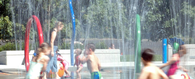 kids water spray park